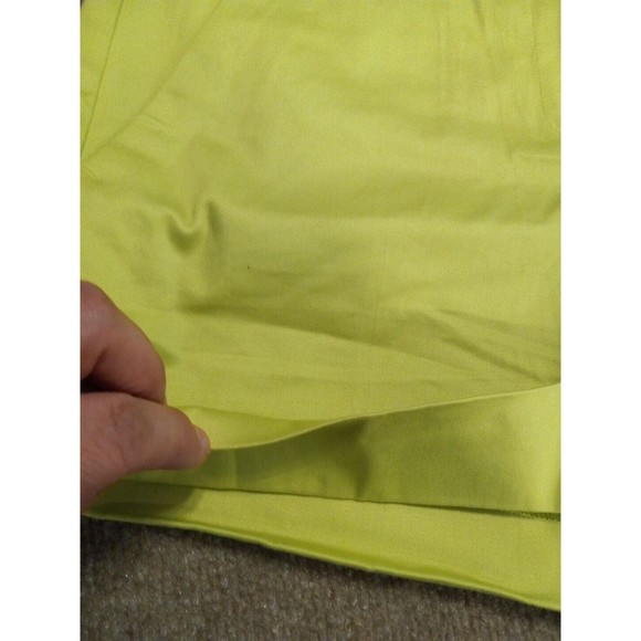 New York and Company Womans Bright Yellow Dress Shorts Size‎ 6 Pockets - Picture 10 of 11